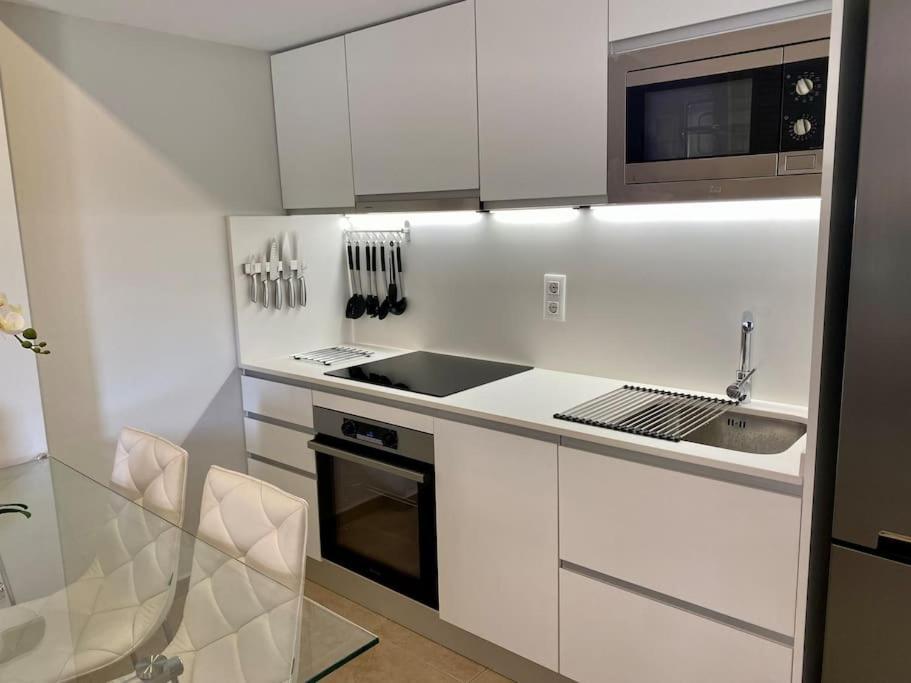 Piso De 2 Habitaciones, 3 Piscinas Y Cerca Del Mar Roses Exterior foto